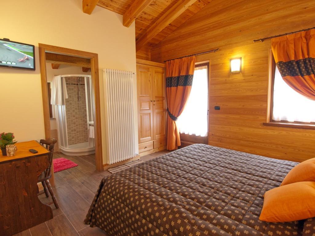 Villa Americana Chambres D'Hotes Champoluc Rom bilde