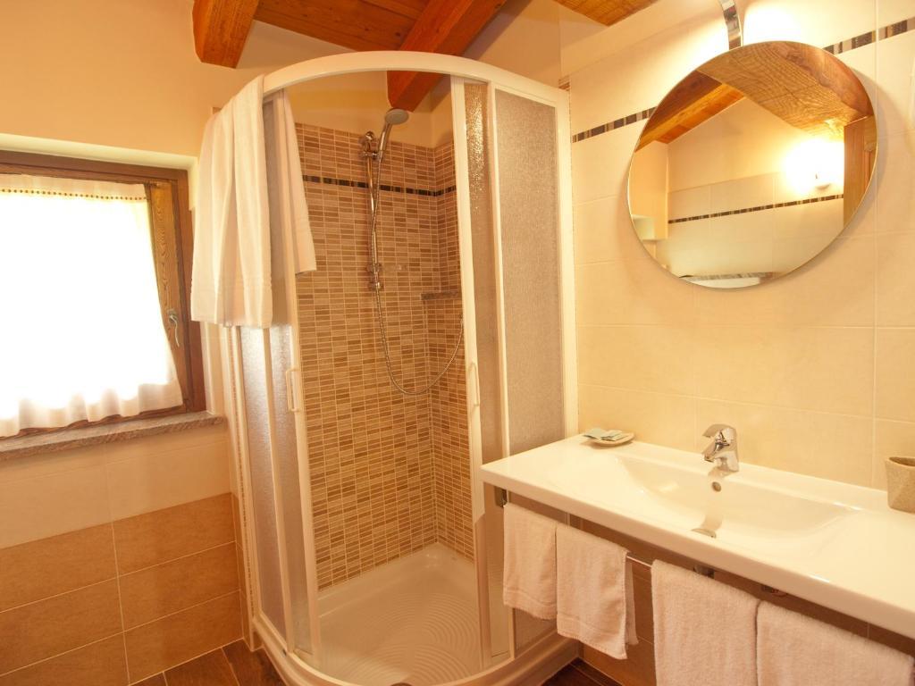 Villa Americana Chambres D'Hotes Champoluc Rom bilde