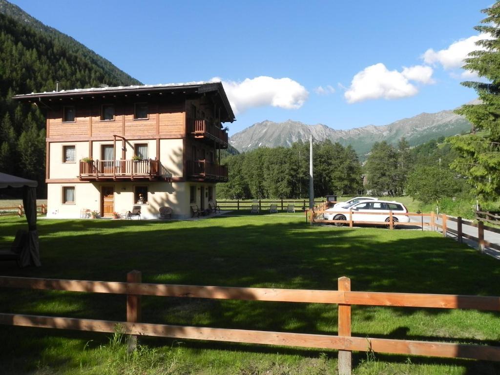 Villa Americana Chambres D'Hotes Champoluc Eksteriør bilde