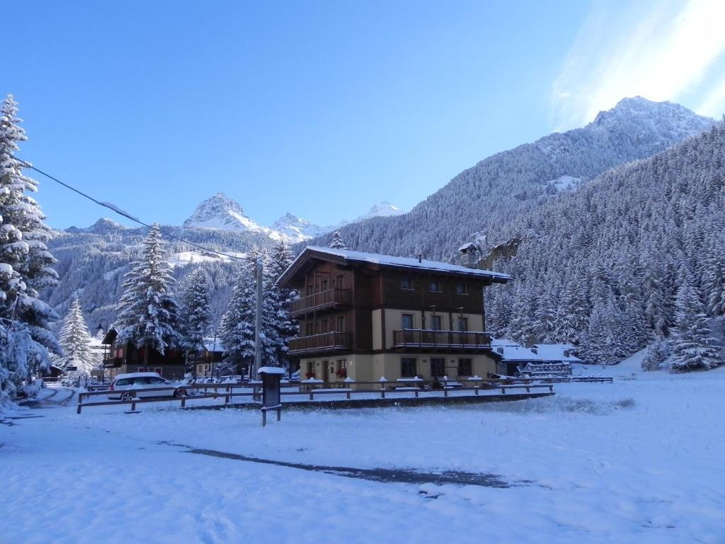Villa Americana Chambres D'Hotes Champoluc Eksteriør bilde