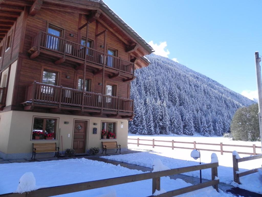 Villa Americana Chambres D'Hotes Champoluc Eksteriør bilde